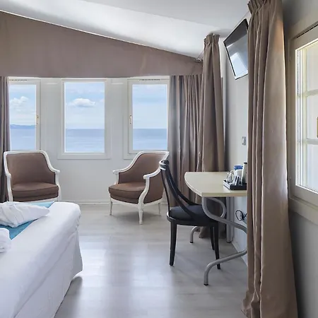 & Talasoterapia Zelai Hotell *